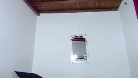 Snapshot of trix_fiore_oficial chatting on February 15, 2025, 11:14 pm Trix online show from February 15, 2025, 11:14 pm