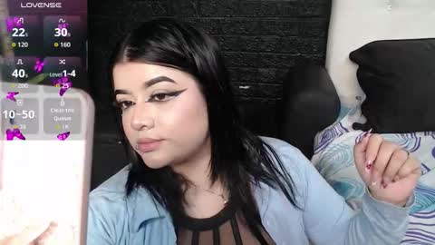 trixxiee_ online show from September 28, 2025, 2:11 pm