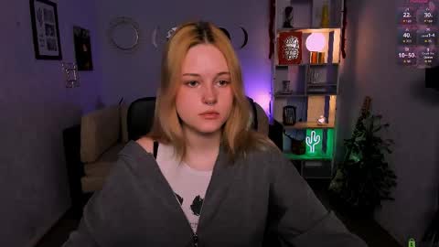 Trixy online show from April 20, 2026, 12:19 pm