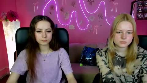 Trixy online show from April 23, 2026, 12:40 pm