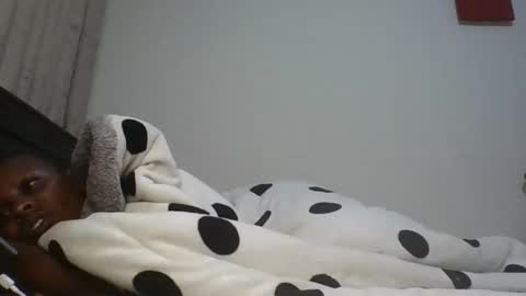 Snapshot of trizzer2030 chatting on November 19, 2025, 8:09 pm trizzer2030 online show from November 19, 2025, 8:09 pm