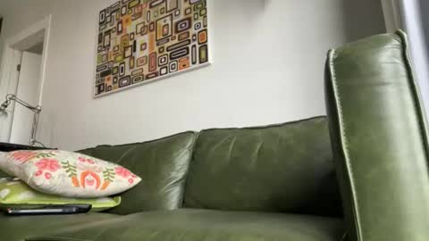 Snapshot of tropicalmann2002 chatting on May 10, 2026, 10:20 am tropicalmann2002 online show from May 10, 2026, 10:20 am
