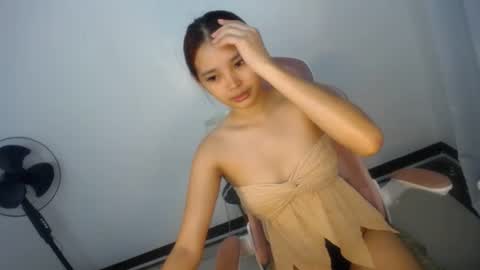 Snapshot of tropicalmuse chatting on June 18, 2026, 8:03 am Ash online show from June 18, 2026, 8:03 am