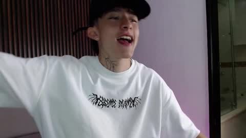 Troy online show from October 6, 2025, 7:22 pm