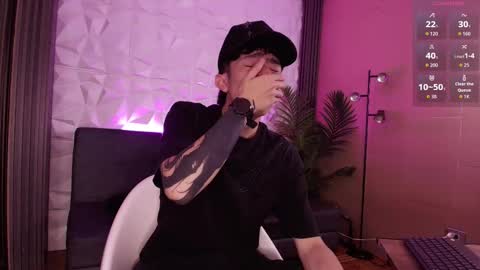 Troy online show from December 4, 2025, 7:44 pm