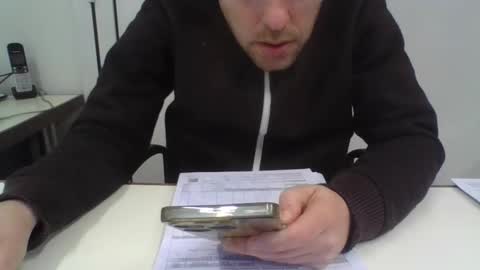 Snapshot of truble_again chatting on April 16, 2026, 7:42 am truble_again online show from April 16, 2026, 7:42 am