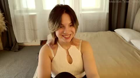 Snapshot of true_voice chatting on May 19, 2026, 12:22 pm Emma online show from May 19, 2026, 12:22 pm