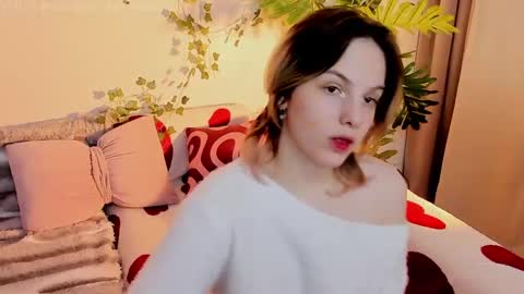 Snapshot of true_voice chatting on May 27, 2026, 12:24 pm Emma online show from May 27, 2026, 12:24 pm