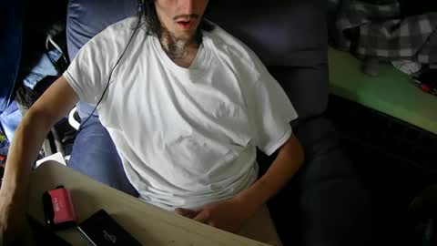 truewoodpecker online show from September 15, 2025, 3:23 pm