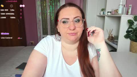 Snapshot of truly_goddess chatting on January 31, 2025, 8:43 am Adelle online show from January 31, 2025, 8:43 am