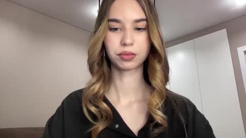 tryme_muse online show from November 14, 2025, 3:11 pm