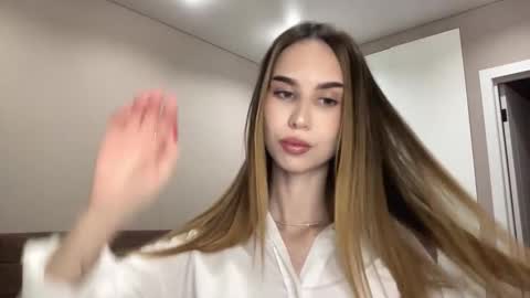 tryme_muse online show from November 28, 2025, 4:09 pm