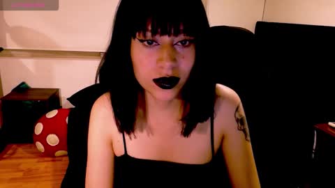 Cait online show from November 4, 2025, 2:10 am