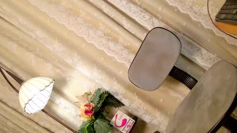 Chloe online show from March 11, 2026, 11:05 am