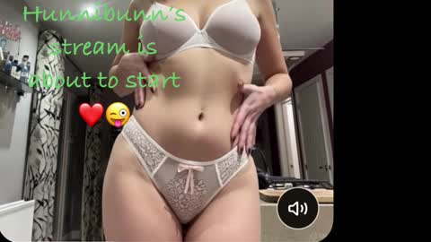 Hunnibun online show from March 14, 2026, 12:21 pm