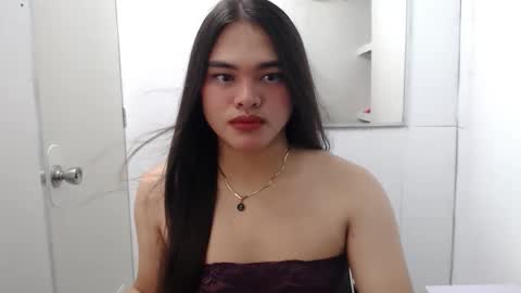 Snapshot of ts_lovelicious chatting on October 13, 2025, 3:50 am ts_lovelicious online show from October 13, 2025, 3:50 am