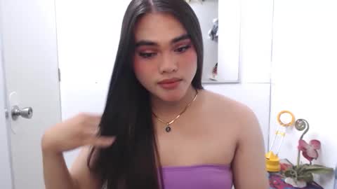 Snapshot of ts_lovelicious chatting on October 17, 2025, 4:37 am ts_lovelicious online show from October 17, 2025, 4:37 am