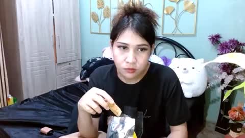 SHENA  online show from January 15, 2025, 3:18 pm