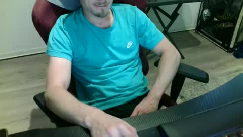 Snapshot of tsloverdome chatting on July 14, 2026, 3:29 pm tsloverdome online show from July 14, 2026, 3:29 pm