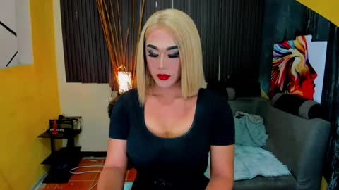 Nicoleeee online show from January 18, 2026, 8:23 pm