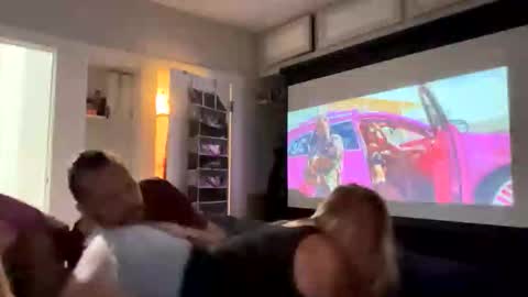 Mr Gray Sweatpants online show from April 29, 2026, 2:59 am