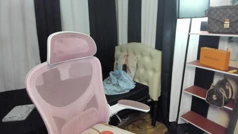 tsuncutmargauxx online show from November 4, 2025, 7:02 pm