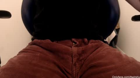 Snapshot of ttwinkfun chatting on January 20, 2025, 4:43 am ttwinkfun online show from January 20, 2025, 4:43 am