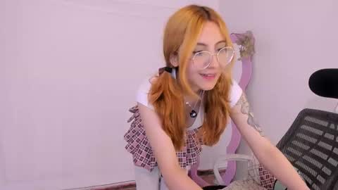 Snapshot of tu_dulcetentacion_ chatting on June 16, 2026, 1:41 am ANGELICA online show from June 16, 2026, 1:41 am