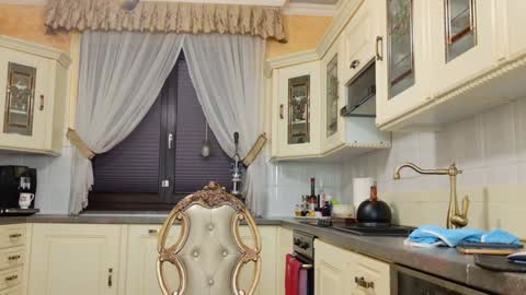 Tunde online show from March 4, 2025, 4:49 am