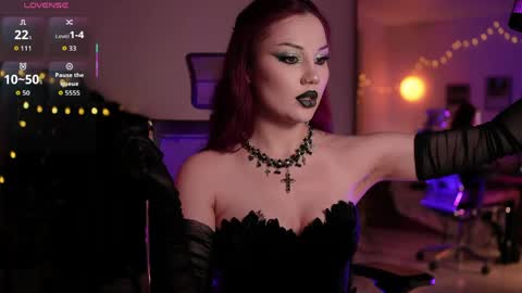 Miss Veth online show from May 13, 2026, 2:42 am