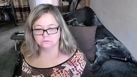 Lana online show from October 18, 2025, 1:19 am