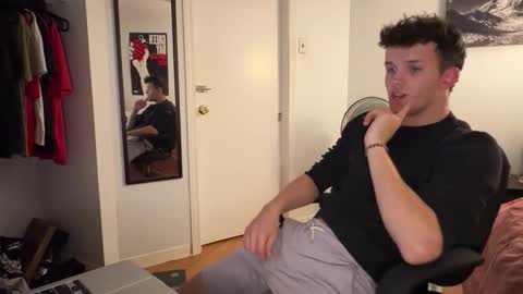 twink2048 online show from December 18, 2025, 2:39 am