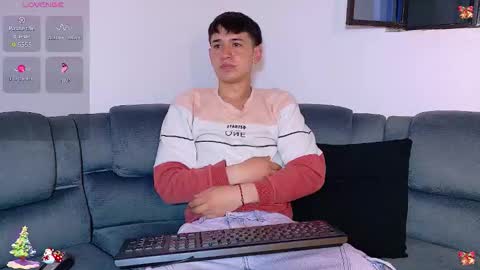 Snapshot of twink_daren chatting on December 15, 2025, 8:02 pm Mr Daren online show from December 15, 2025, 8:02 pm