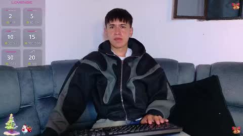 Snapshot of twink_daren chatting on January 5, 2026, 6:44 pm Mr Daren online show from January 5, 2026, 6:44 pm
