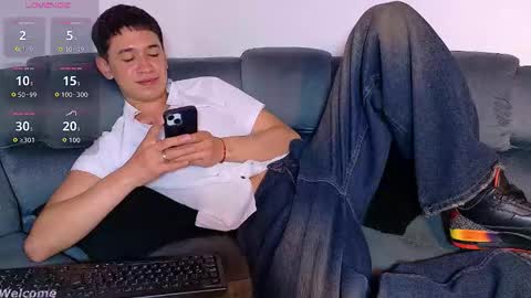 Snapshot of twink_daren chatting on February 25, 2026, 7:01 pm Mr Daren online show from February 25, 2026, 7:01 pm