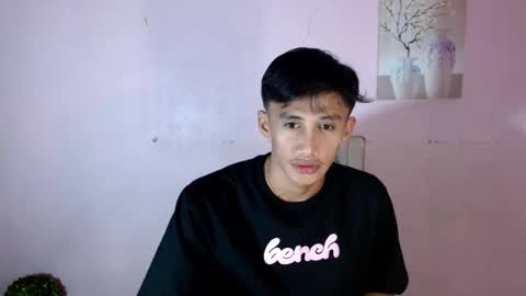 Snapshot of twink_michaelxxx chatting on July 16, 2026, 12:33 pm Michael online show from July 16, 2026, 12:33 pm