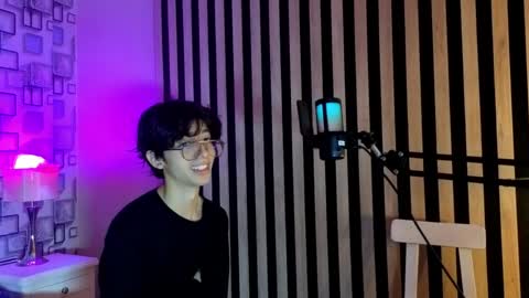 Snapshot of twink_sebas7 chatting on April 18, 2026, 12:20 pm Sebastin online show from April 18, 2026, 12:20 pm