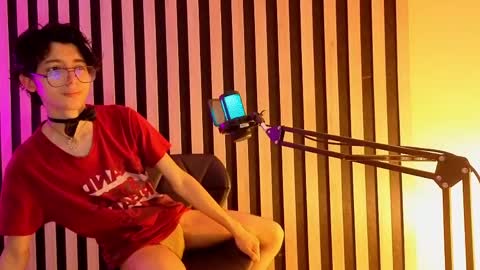 Snapshot of twink_sebas7 chatting on May 8, 2026, 12:10 pm Sebastin online show from May 8, 2026, 12:10 pm
