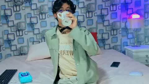 Snapshot of twink_sebas7 chatting on May 21, 2026, 12:12 pm Sebastin online show from May 21, 2026, 12:12 pm