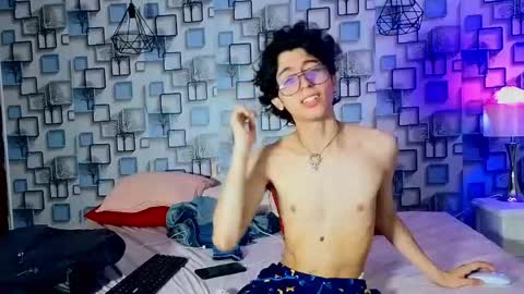 Snapshot of twink_sebas7 chatting on May 23, 2026, 12:09 pm Sebastin online show from May 23, 2026, 12:09 pm