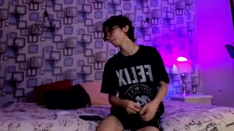 Snapshot of twink_sebas7 chatting on May 24, 2026, 12:10 pm Sebastin online show from May 24, 2026, 12:10 pm