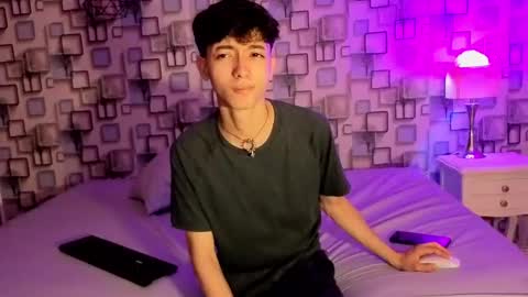 Snapshot of twink_sebas7 chatting on May 26, 2026, 12:12 pm Sebastin online show from May 26, 2026, 12:12 pm