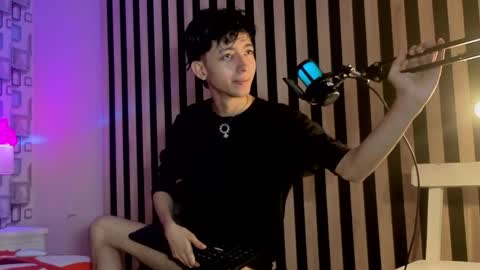 Snapshot of twink_sebas7 chatting on May 30, 2026, 12:24 pm Sebastin online show from May 30, 2026, 12:24 pm