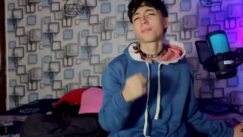 Snapshot of twink_sebas7 chatting on June 2, 2026, 12:07 pm Sebastin online show from June 2, 2026, 12:07 pm
