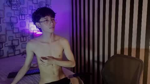 Snapshot of twink_sebas7 chatting on June 28, 2026, 12:22 pm Sebastin online show from June 28, 2026, 12:22 pm