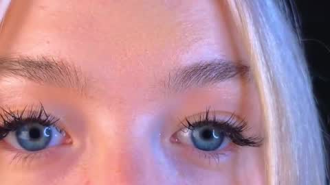 twinklefluff online show from March 11, 2025, 1:56 pm