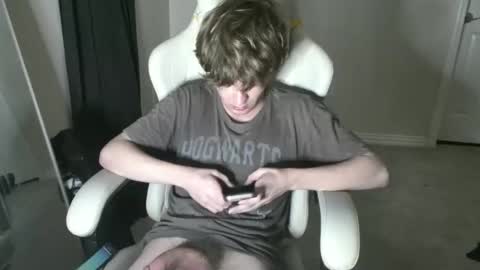 shytwink online show from January 17, 2026, 12:37 am