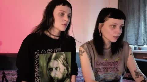 Snapshot of twins_terror chatting on June 15, 2026, 4:20 pm Sin and Skin online show from June 15, 2026, 4:20 pm