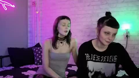 Snapshot of twins_terror chatting on June 16, 2026, 6:21 pm Sin and Skin online show from June 16, 2026, 6:21 pm