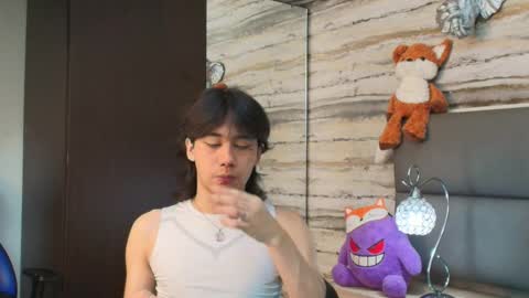 twinslovers_ online show from May 18, 2026, 4:07 am